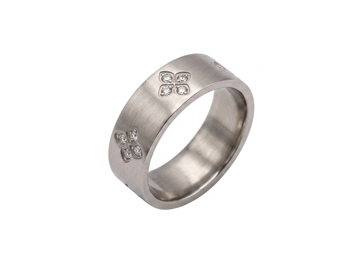 Glitter Clover Ring