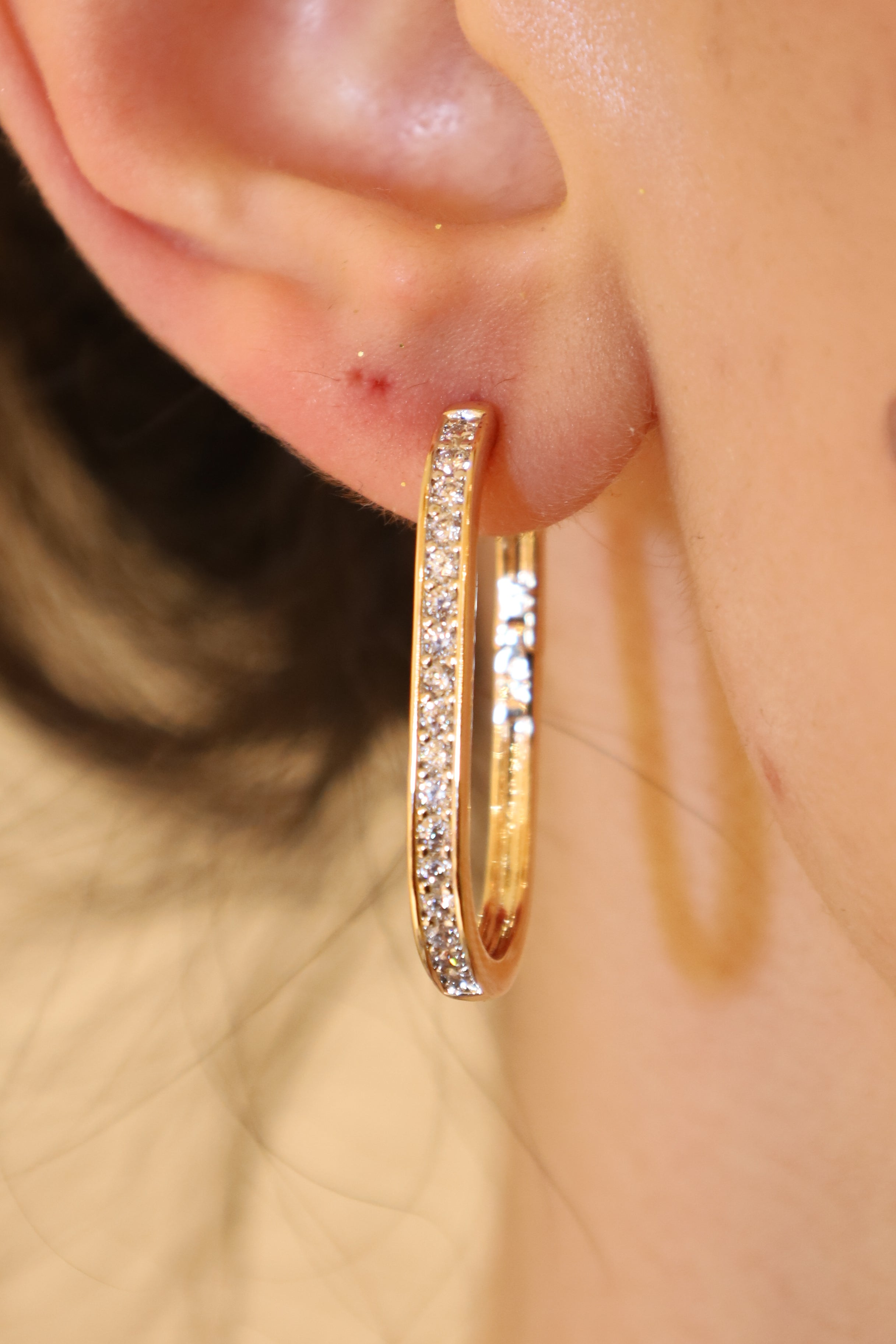 Mini Creolen mit Steinen