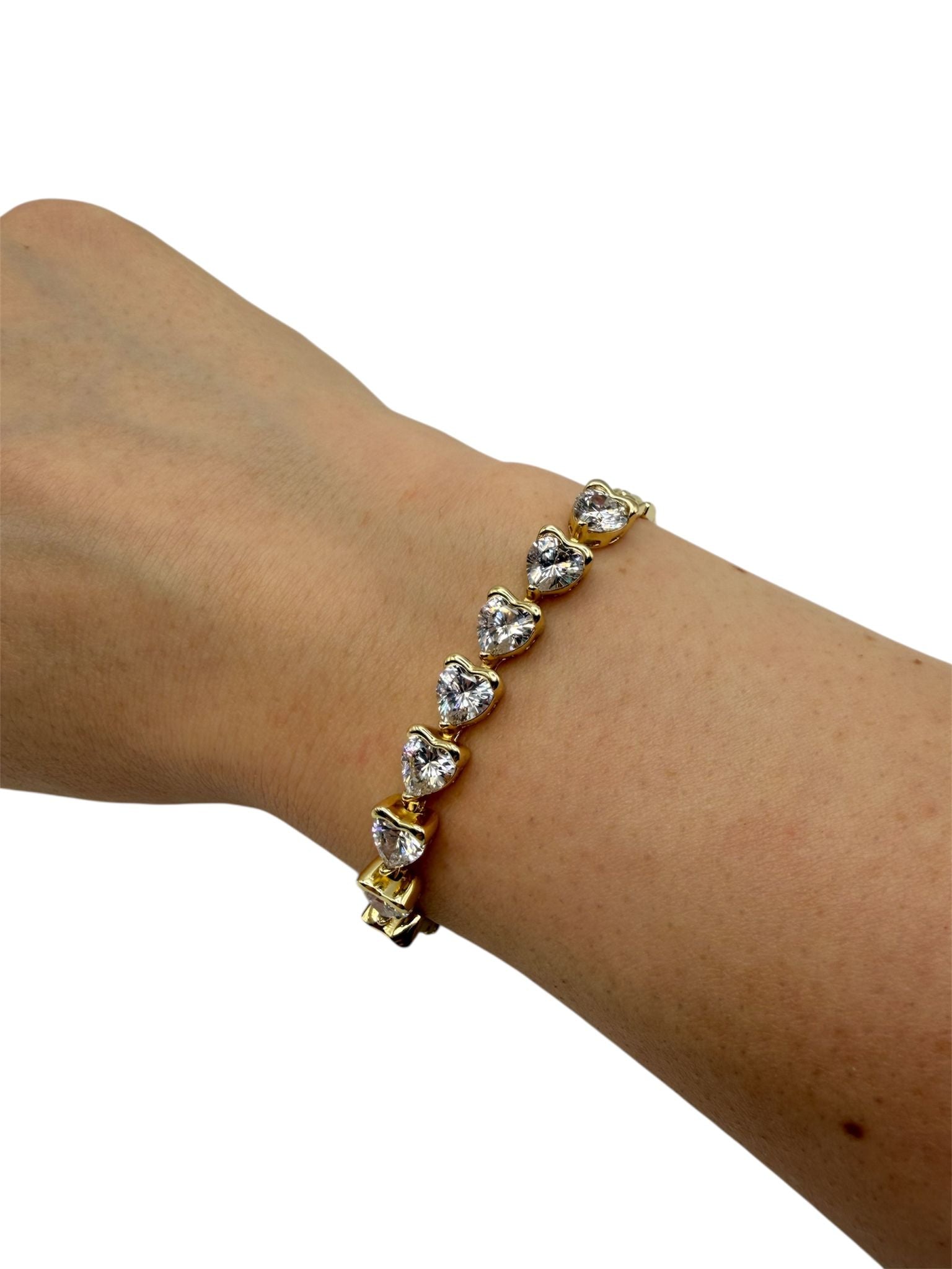 Herzarmband mit mehreren Herzen